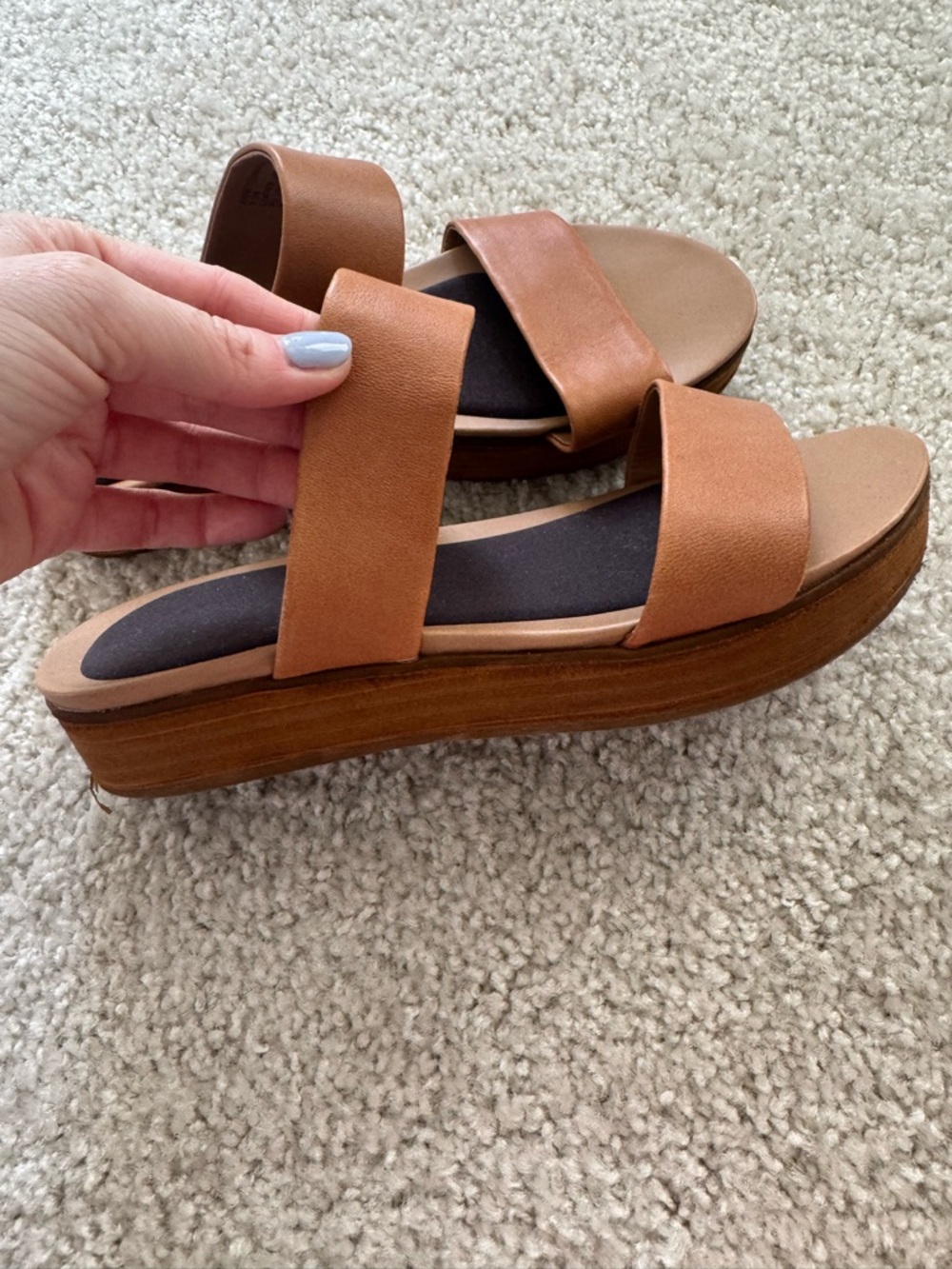 Steve Madden Women's Tan Platform Slide Sandals - Comfortable Strappy Design
